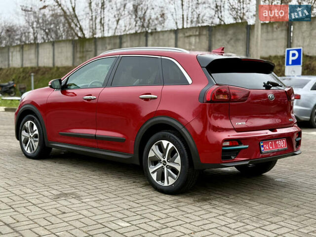 Червоний Кіа Niro, об'ємом двигуна 0 л та пробігом 128 тис. км за 19900 $, фото 6 на Automoto.ua