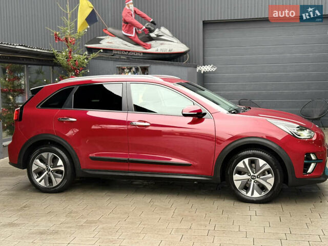 Червоний Кіа Niro, об'ємом двигуна 0 л та пробігом 151 тис. км за 18500 $, фото 10 на Automoto.ua