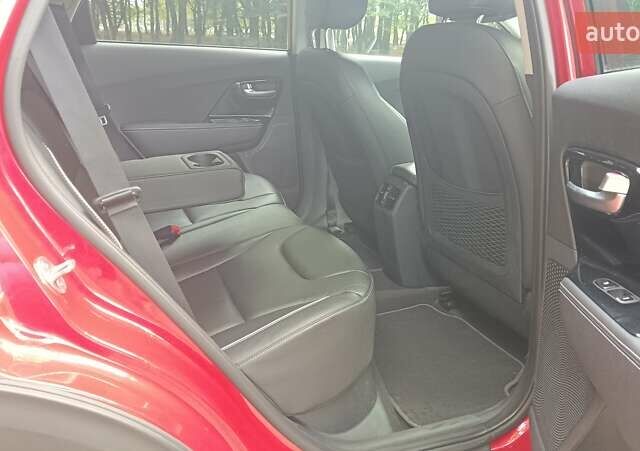 Киа Niro 2020 в Львове на Automoto.ua Красный Киа Niro, объемом двигателя 0 л и пробегом 105 тыс. км за 19999 $, фото 23 на Automoto.ua