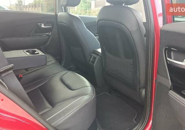 Красный Киа Niro, объемом двигателя 0 л и пробегом 105 тыс. км за 19999 $, фото 25 на Automoto.ua