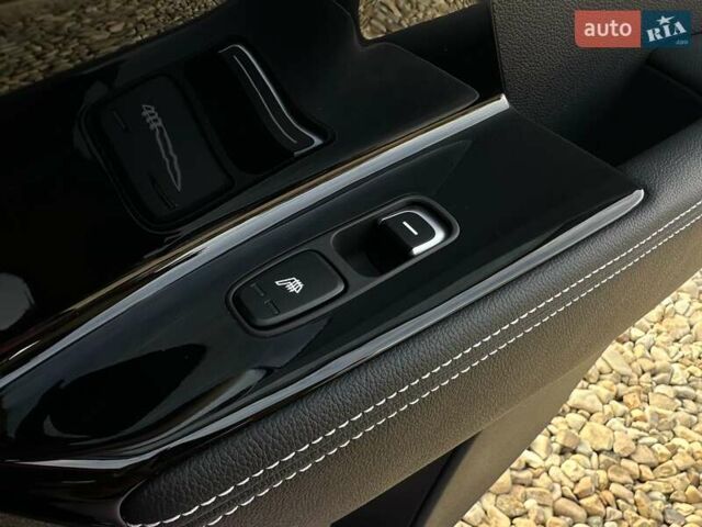 Червоний Кіа Niro, об'ємом двигуна 0 л та пробігом 61 тис. км за 23500 $, фото 85 на Automoto.ua