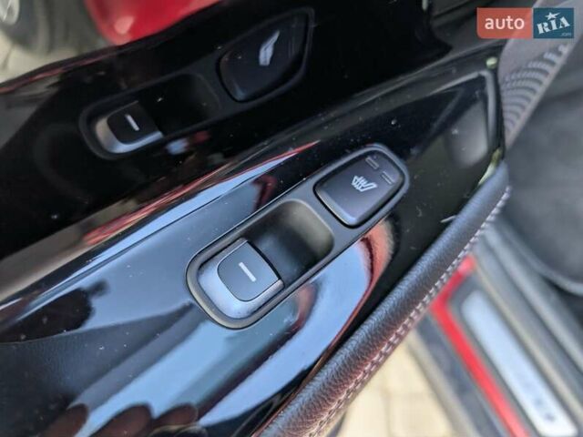 Червоний Кіа Niro, об'ємом двигуна 0 л та пробігом 146 тис. км за 19900 $, фото 15 на Automoto.ua