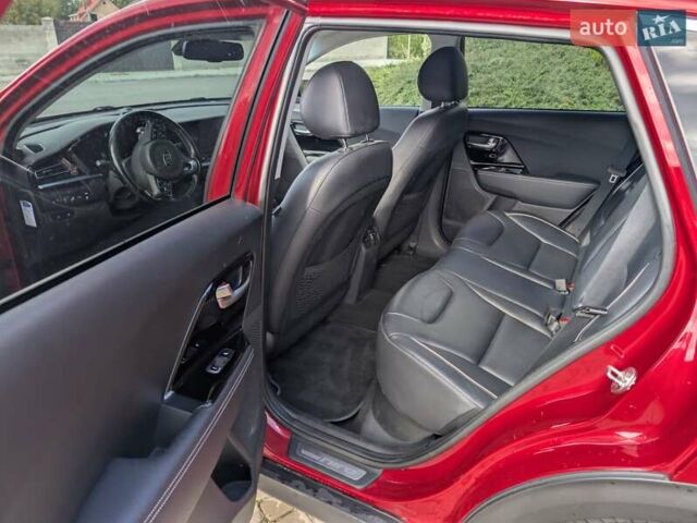 Червоний Кіа Niro, об'ємом двигуна 0 л та пробігом 146 тис. км за 19900 $, фото 16 на Automoto.ua