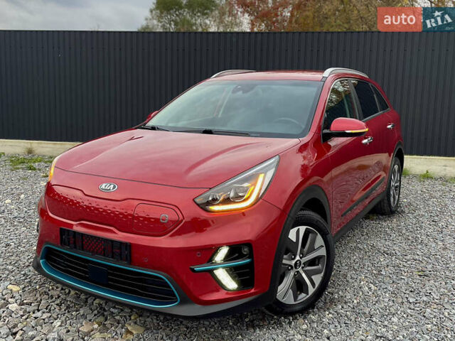 Киа Niro 2020 в Дрогобыче на Automoto.ua Красный Киа Niro, объемом двигателя 0 л и пробегом 159 тыс. км за 19399 $, фото 4 на Automoto.ua