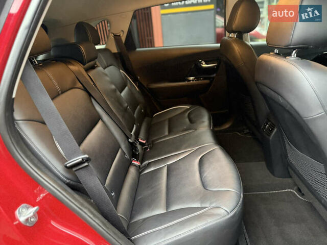 Червоний Кіа Niro, об'ємом двигуна 0 л та пробігом 151 тис. км за 18500 $, фото 52 на Automoto.ua