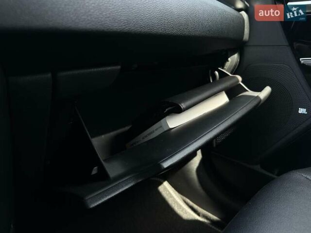 Червоний Кіа Niro, об'ємом двигуна 0 л та пробігом 48 тис. км за 23700 $, фото 64 на Automoto.ua