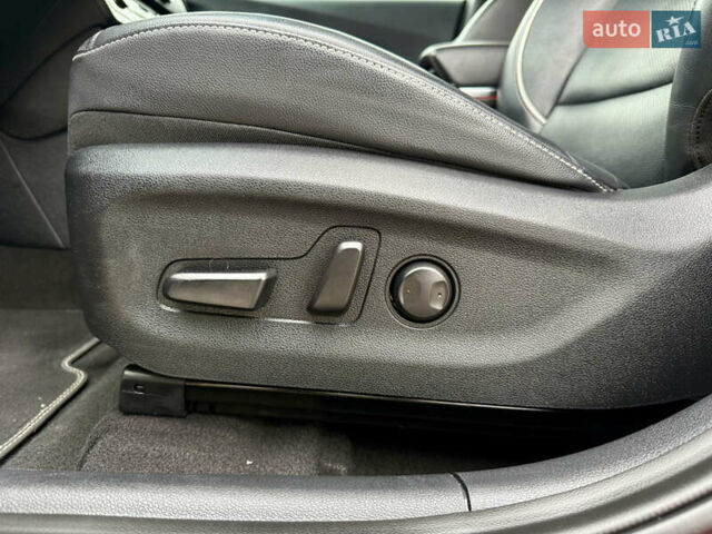 Червоний Кіа Niro, об'ємом двигуна 0 л та пробігом 128 тис. км за 19900 $, фото 41 на Automoto.ua