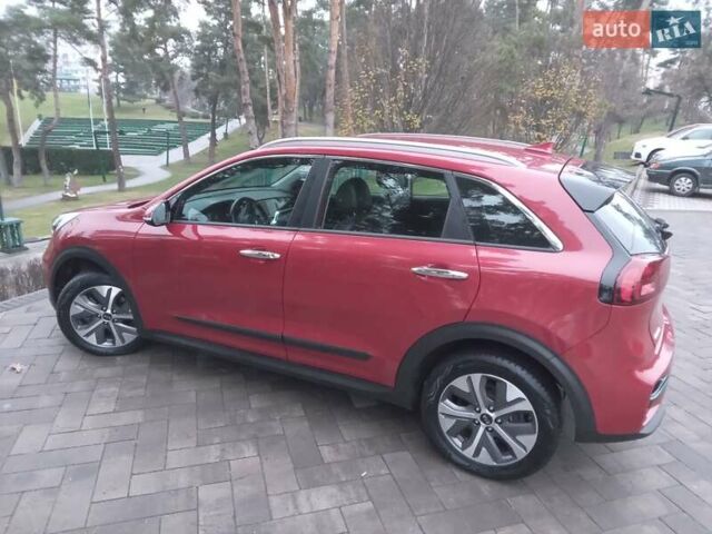 Красный Киа Niro, объемом двигателя 0 л и пробегом 87 тыс. км за 20492 $, фото 12 на Automoto.ua