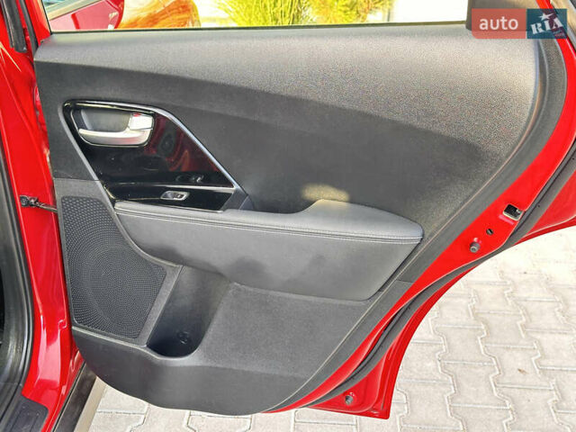 Красный Киа Niro, объемом двигателя 0 л и пробегом 163 тыс. км за 17850 $, фото 43 на Automoto.ua