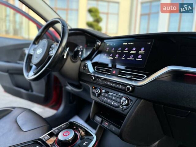 Красный Киа Niro, объемом двигателя 0 л и пробегом 67 тыс. км за 19850 $, фото 82 на Automoto.ua