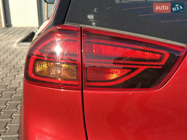 Красный Киа Niro, объемом двигателя 0 л и пробегом 163 тыс. км за 17850 $, фото 14 на Automoto.ua