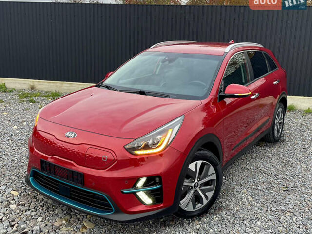 Киа Niro 2020 в Дрогобыче на Automoto.ua Красный Киа Niro, объемом двигателя 0 л и пробегом 159 тыс. км за 19399 $, фото 6 на Automoto.ua