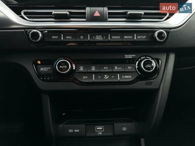 Красный Киа Niro, объемом двигателя 0 л и пробегом 47 тыс. км за 23900 $, фото 63 на Automoto.ua