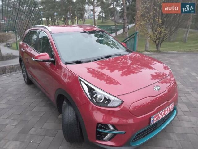 Красный Киа Niro, объемом двигателя 0 л и пробегом 87 тыс. км за 20492 $, фото 3 на Automoto.ua