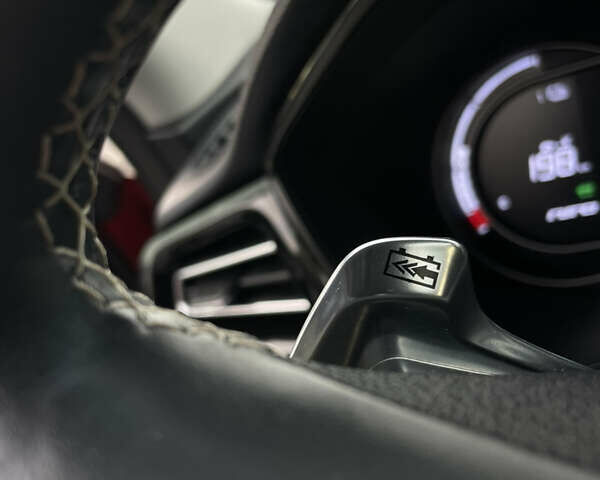 Киа Niro 2020 в Дрогобыче на Automoto.ua Красный Киа Niro, объемом двигателя 0 л и пробегом 159 тыс. км за 19399 $, фото 55 на Automoto.ua
