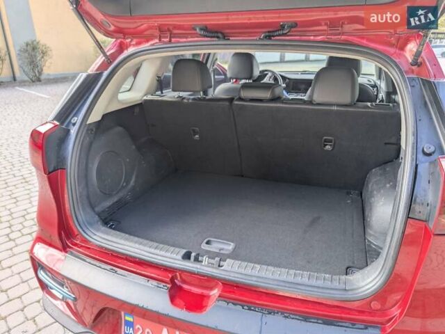 Червоний Кіа Niro, об'ємом двигуна 0 л та пробігом 146 тис. км за 19900 $, фото 17 на Automoto.ua