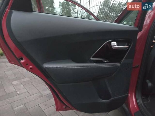 Красный Киа Niro, объемом двигателя 0 л и пробегом 87 тыс. км за 20492 $, фото 34 на Automoto.ua