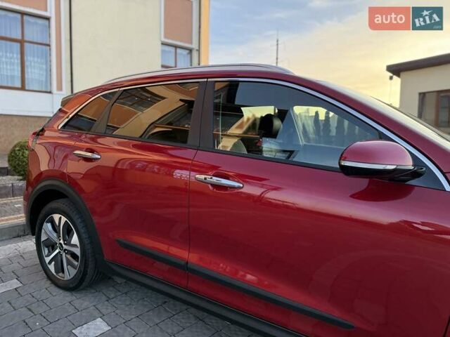 Красный Киа Niro, объемом двигателя 0 л и пробегом 67 тыс. км за 19850 $, фото 14 на Automoto.ua