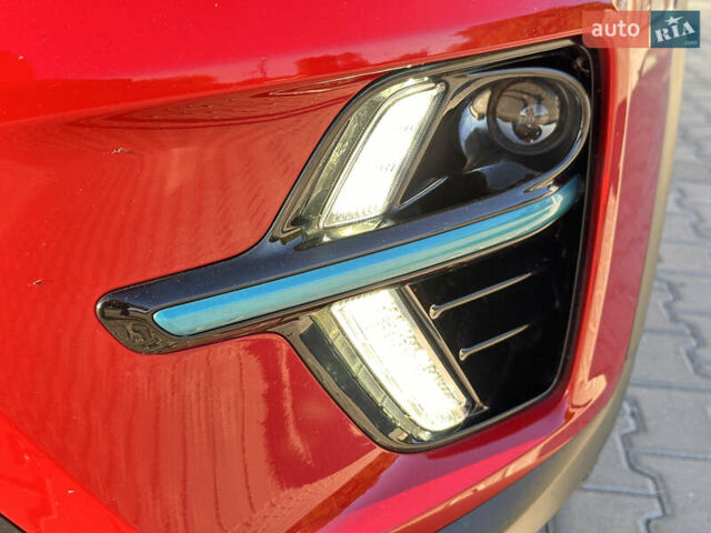 Красный Киа Niro, объемом двигателя 0 л и пробегом 163 тыс. км за 17850 $, фото 12 на Automoto.ua