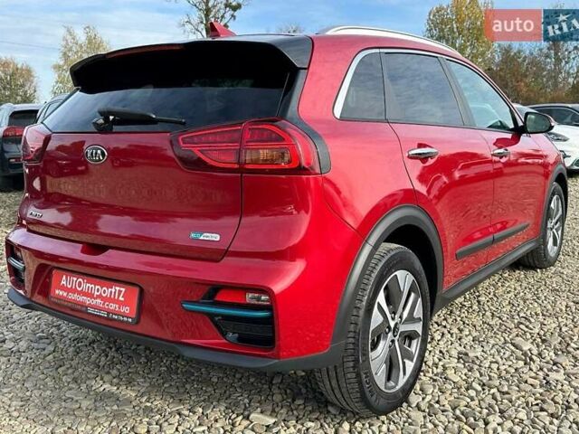 Червоний Кіа Niro, об'ємом двигуна 0 л та пробігом 61 тис. км за 23500 $, фото 24 на Automoto.ua
