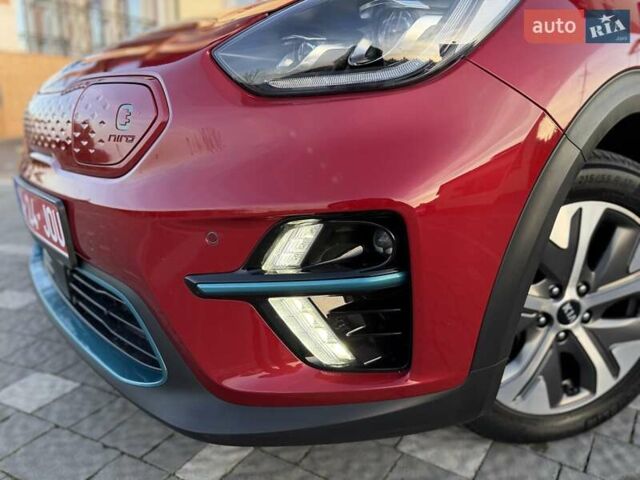 Красный Киа Niro, объемом двигателя 0 л и пробегом 67 тыс. км за 19850 $, фото 24 на Automoto.ua