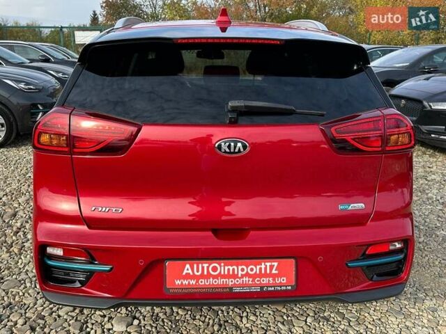 Червоний Кіа Niro, об'ємом двигуна 0 л та пробігом 61 тис. км за 23500 $, фото 26 на Automoto.ua