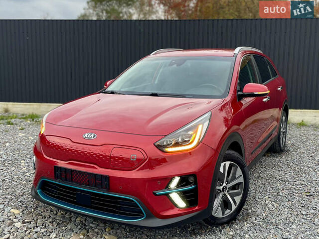 Киа Niro 2020 в Дрогобыче на Automoto.ua Красный Киа Niro, объемом двигателя 0 л и пробегом 159 тыс. км за 19399 $, фото 7 на Automoto.ua