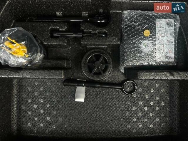 Красный Киа Niro, объемом двигателя 0 л и пробегом 47 тыс. км за 24900 $, фото 93 на Automoto.ua