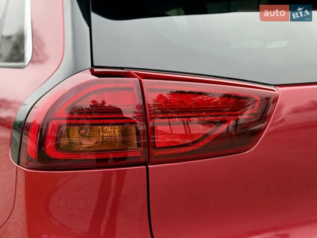 Червоний Кіа Niro, об'ємом двигуна 0 л та пробігом 128 тис. км за 19900 $, фото 19 на Automoto.ua