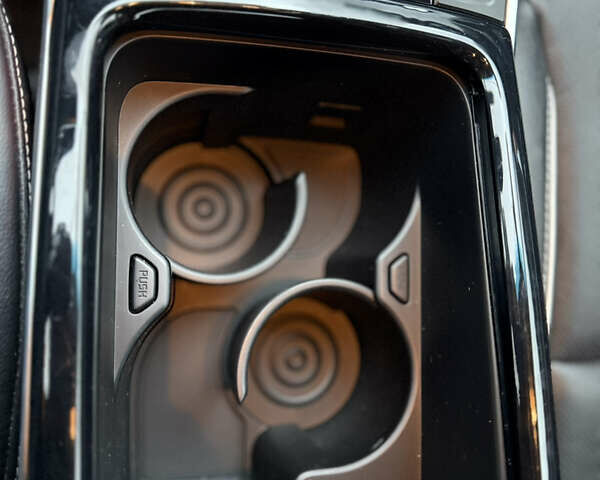 Червоний Кіа Niro, об'ємом двигуна 0 л та пробігом 151 тис. км за 18500 $, фото 65 на Automoto.ua