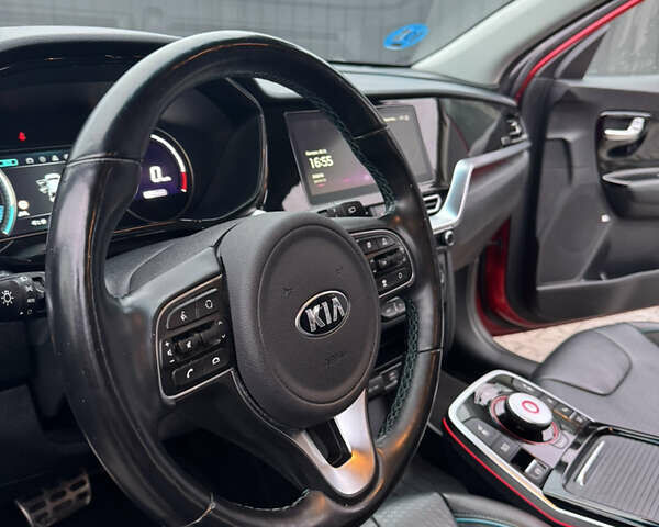 Красный Киа Niro, объемом двигателя 0 л и пробегом 144 тыс. км за 18800 $, фото 40 на Automoto.ua