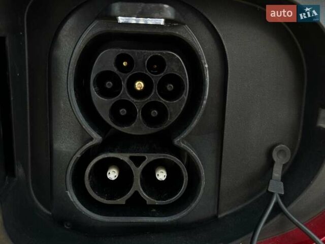 Киа Niro 2020 в Львове на Automoto.ua Красный Киа Niro, объемом двигателя 0 л и пробегом 48 тыс. км за 23700 $, фото 27 на Automoto.ua