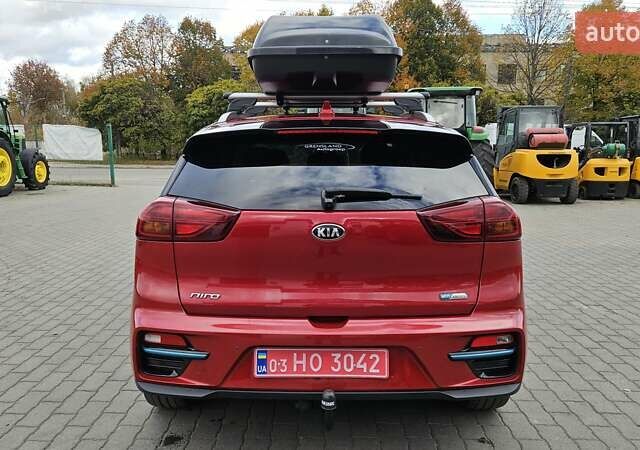Киа Niro 2020 в Радомышле на Automoto.ua Красный Киа Niro, объемом двигателя 0 л и пробегом 116 тыс. км за 20600 $, фото 6 на Automoto.ua