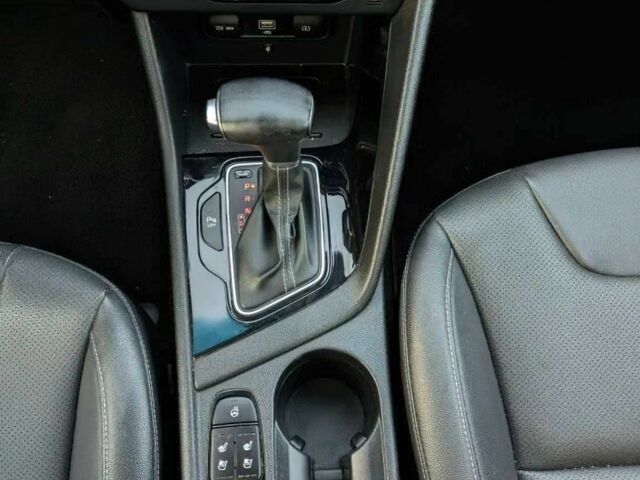 Красный Киа Niro, объемом двигателя 1.6 л и пробегом 40 тыс. км за 8200 $, фото 10 на Automoto.ua