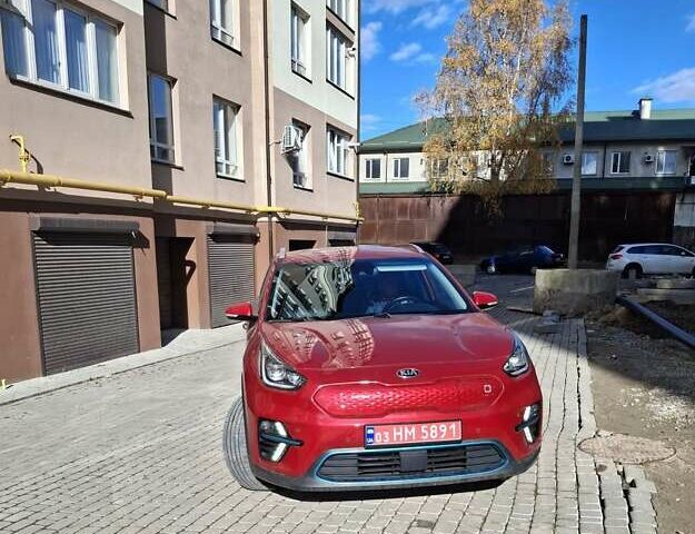 Червоний Кіа Niro, об'ємом двигуна 0 л та пробігом 110 тис. км за 19800 $, фото 8 на Automoto.ua