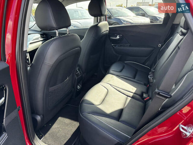 Красный Киа Niro, объемом двигателя 0 л и пробегом 44 тыс. км за 22600 $, фото 27 на Automoto.ua