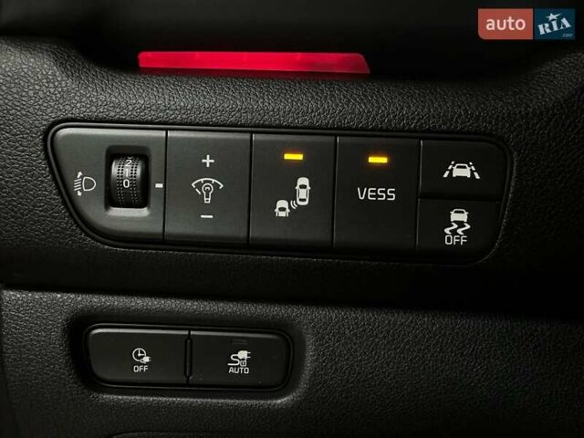 Красный Киа Niro, объемом двигателя 0 л и пробегом 47 тыс. км за 24900 $, фото 45 на Automoto.ua