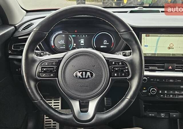 Киа Niro 2020 в Радомышле на Automoto.ua Красный Киа Niro, объемом двигателя 0 л и пробегом 116 тыс. км за 20600 $, фото 19 на Automoto.ua