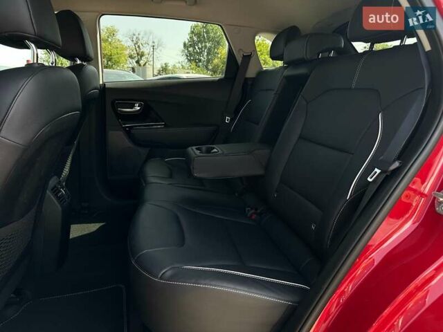 Червоний Кіа Niro, об'ємом двигуна 0 л та пробігом 48 тис. км за 23700 $, фото 69 на Automoto.ua