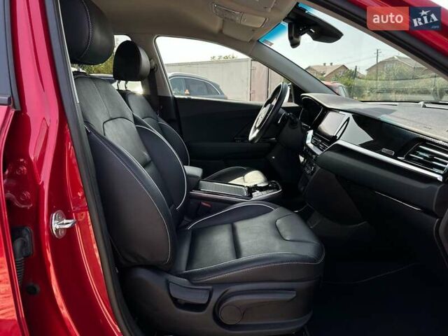 Червоний Кіа Niro, об'ємом двигуна 0 л та пробігом 48 тис. км за 23700 $, фото 24 на Automoto.ua