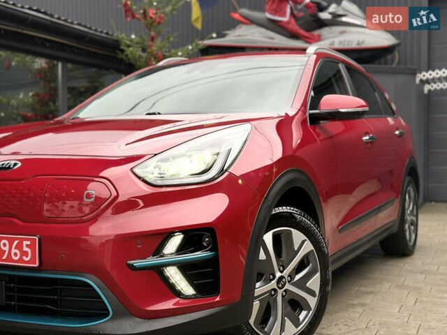 Червоний Кіа Niro, об'ємом двигуна 0 л та пробігом 151 тис. км за 18500 $, фото 3 на Automoto.ua