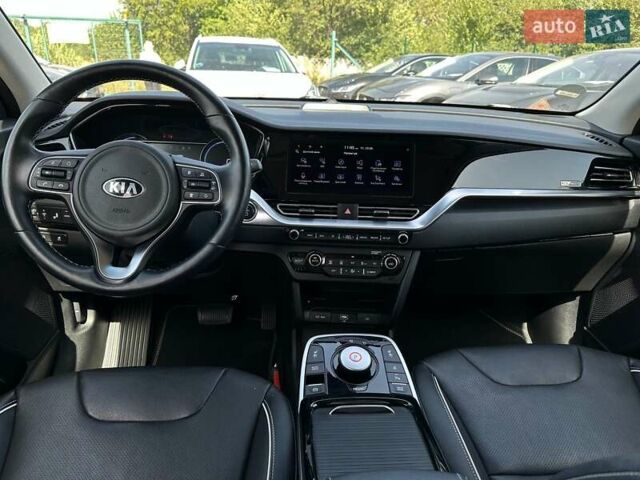 Червоний Кіа Niro, об'ємом двигуна 0 л та пробігом 48 тис. км за 23700 $, фото 37 на Automoto.ua