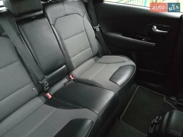 Красный Киа Niro, объемом двигателя 0 л и пробегом 87 тыс. км за 20492 $, фото 63 на Automoto.ua