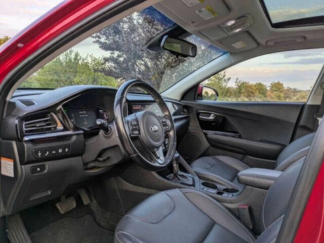 Красный Киа Niro, объемом двигателя 1.6 л и пробегом 39 тыс. км за 8700 $, фото 7 на Automoto.ua