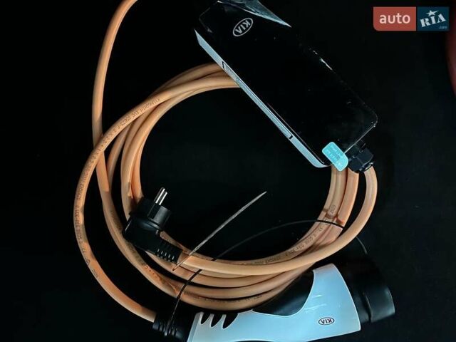 Красный Киа Niro, объемом двигателя 0 л и пробегом 47 тыс. км за 24900 $, фото 91 на Automoto.ua