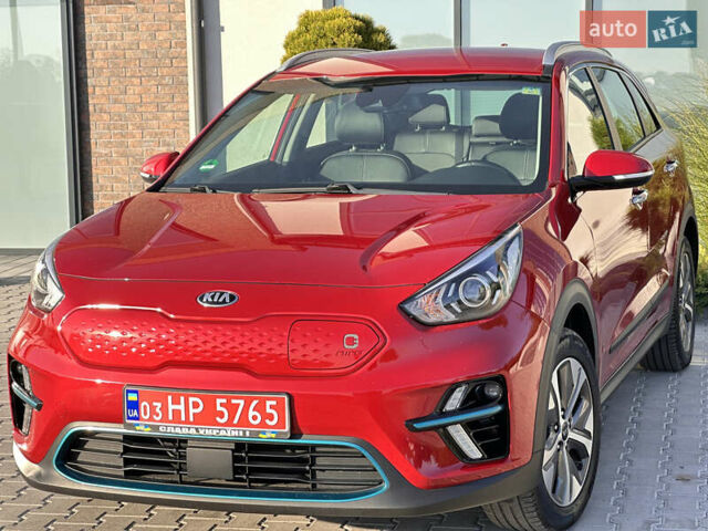 Красный Киа Niro, объемом двигателя 0 л и пробегом 162 тыс. км за 17900 $, фото 5 на Automoto.ua