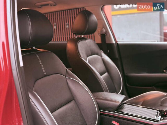 Червоний Кіа Niro, об'ємом двигуна 0 л та пробігом 151 тис. км за 18500 $, фото 43 на Automoto.ua