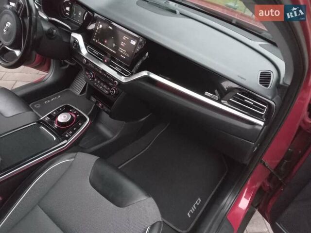 Красный Киа Niro, объемом двигателя 0 л и пробегом 87 тыс. км за 20492 $, фото 39 на Automoto.ua