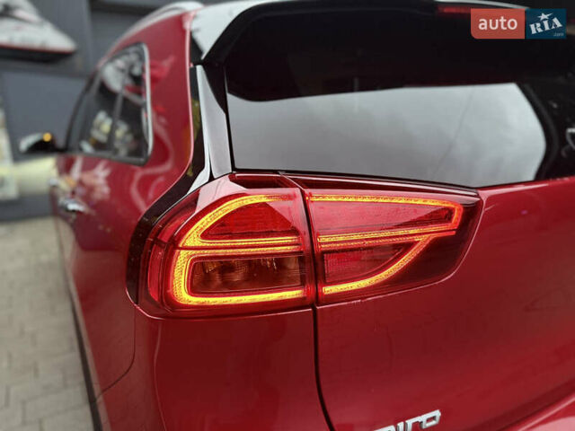 Червоний Кіа Niro, об'ємом двигуна 0 л та пробігом 151 тис. км за 18500 $, фото 60 на Automoto.ua