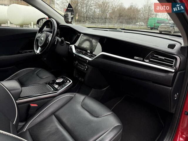 Червоний Кіа Niro, об'ємом двигуна 0 л та пробігом 128 тис. км за 19900 $, фото 59 на Automoto.ua